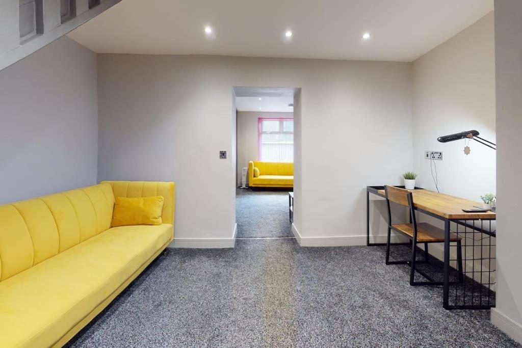 Neat Retreat Graig Pontypridd Villa Exterior photo